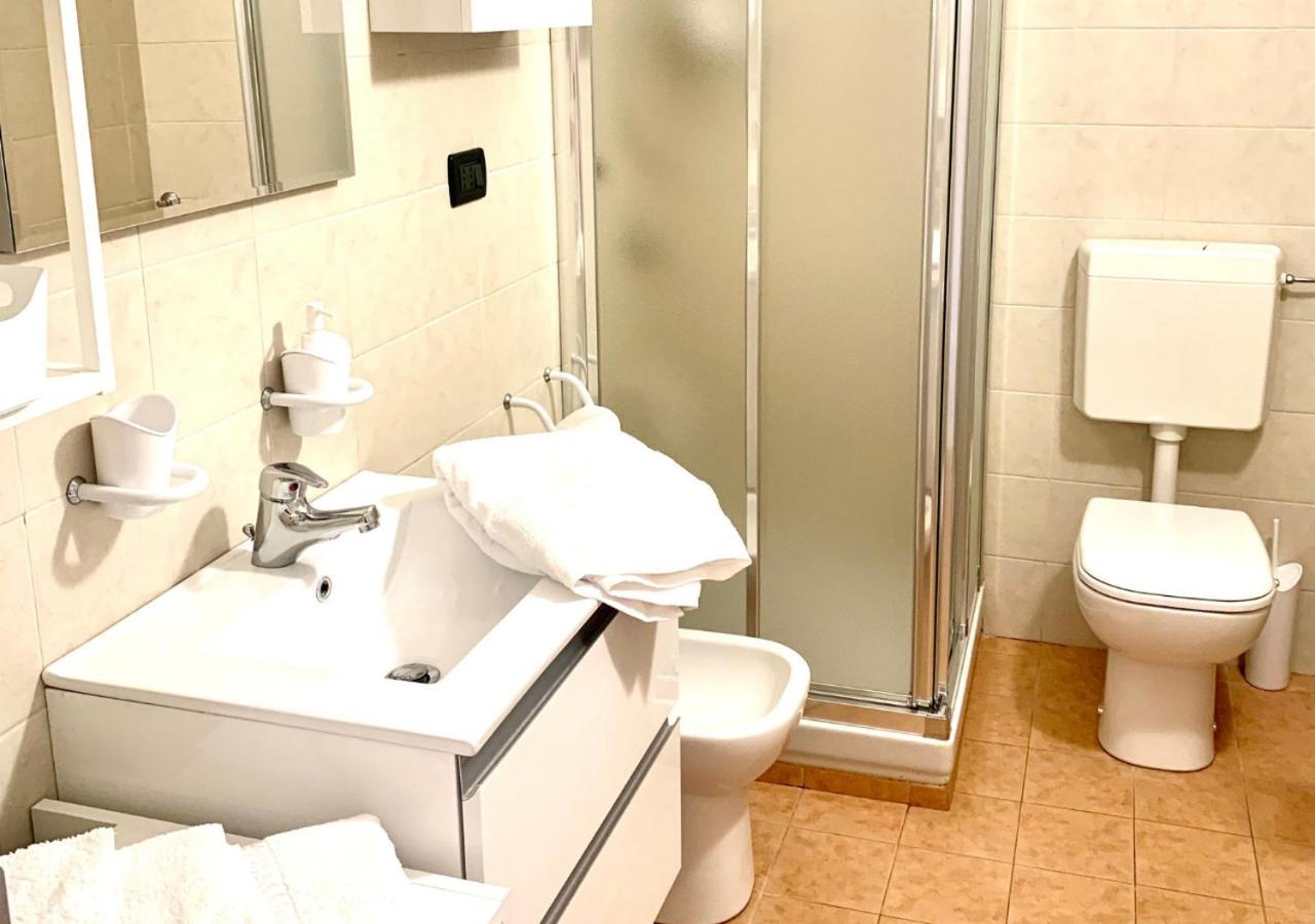 Gardalakeapartment A Sirmione Eksteriør bilde