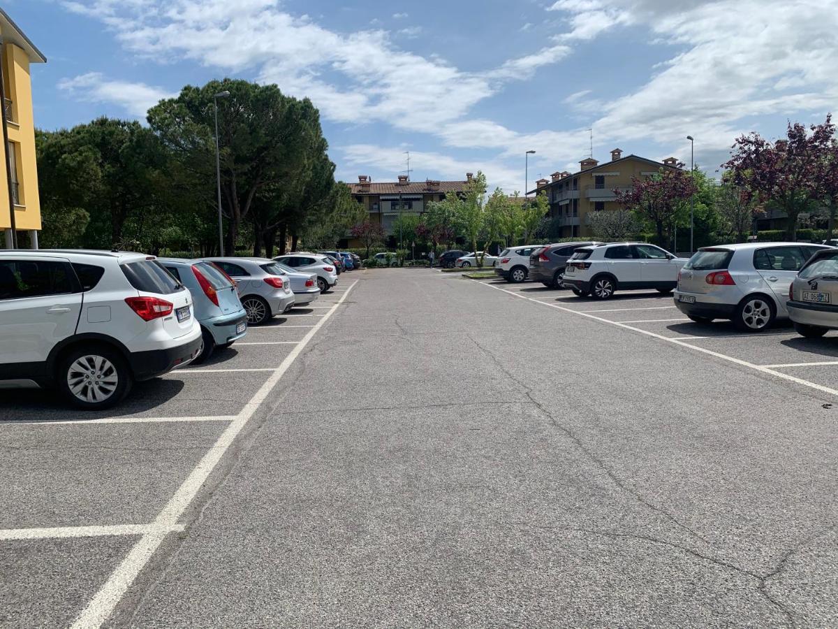 Gardalakeapartment A Sirmione Eksteriør bilde